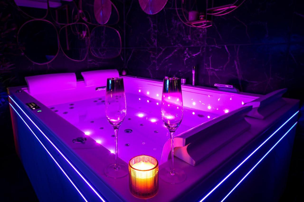Love Room “La Nuit De Reve” Centre Historique Perpignan Luaran gambar